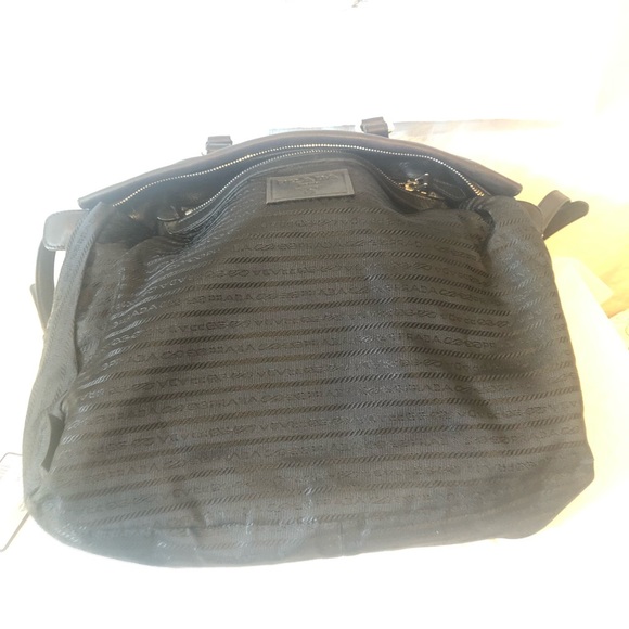 Vitelli soft leather Nero bag with authenticity cards; large bag, top handles - Picture 10 of 13